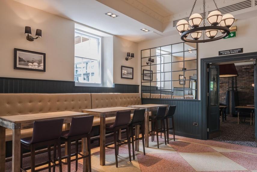 The Old Borough Hotel - Wetherspoon Swords Εξωτερικό φωτογραφία